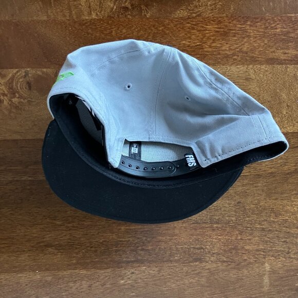 Famous Stars Y2K Gray Snapback hat O/S in GUC - Picture 6 of 9